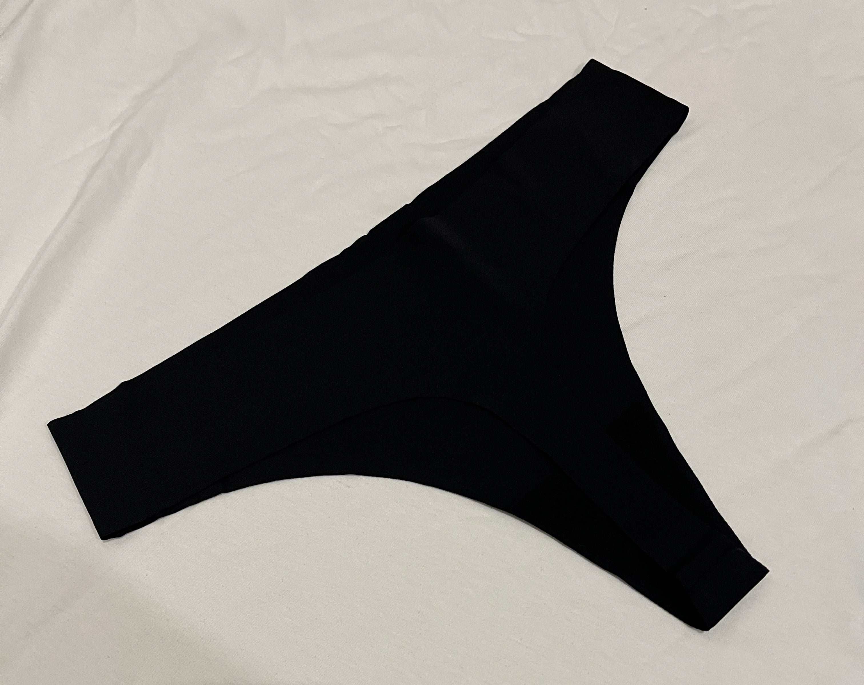SEAMLESS THONGS
